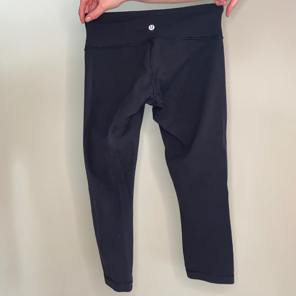 LULULEMON capri black leggings